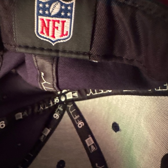 New Era Black and Navy Interior Tag Baseball Cap - Picture 3 of 6